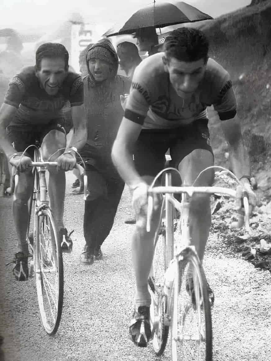 Vélo / vélo électrique - Refuge d'Auronzo Vélo / vélo électrique - Refuge d'Auronzo - Tre Cime di Lavaredo - Dolomiti - ©Alessandro Sogne